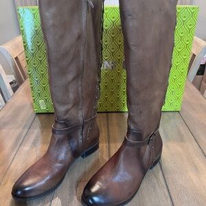 Gianni Bini Brown Lace Up Boots